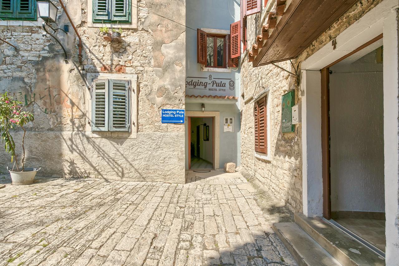 Hostel Pula Exterior photo